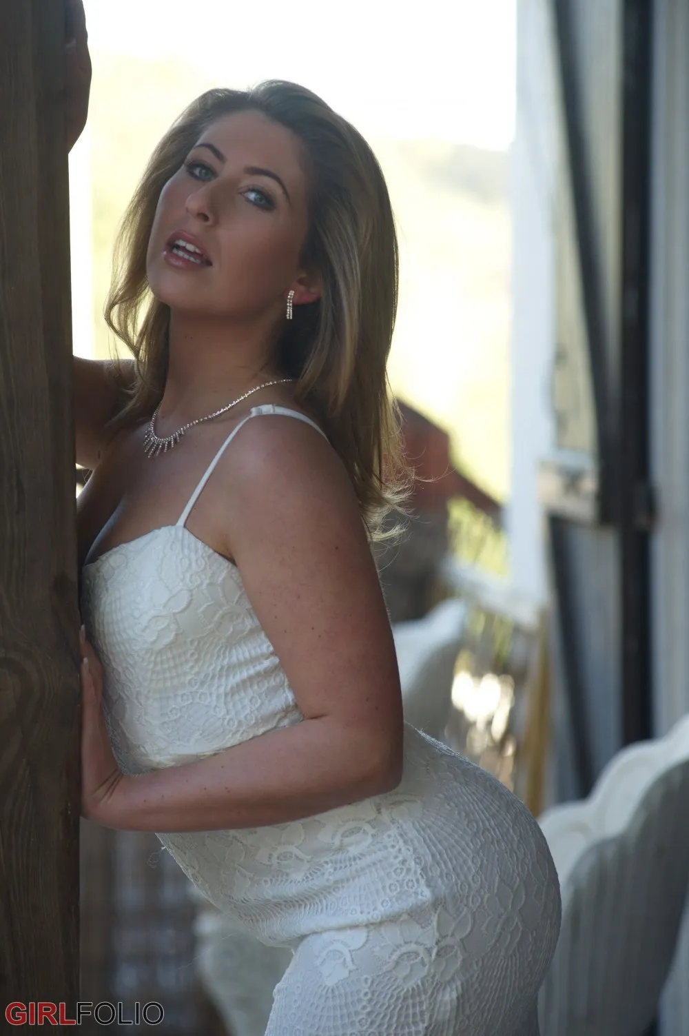 Petra Dee in Girlfolio set Posh Totty