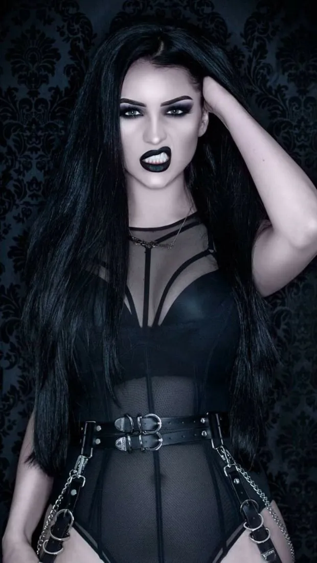 sexy goth babe