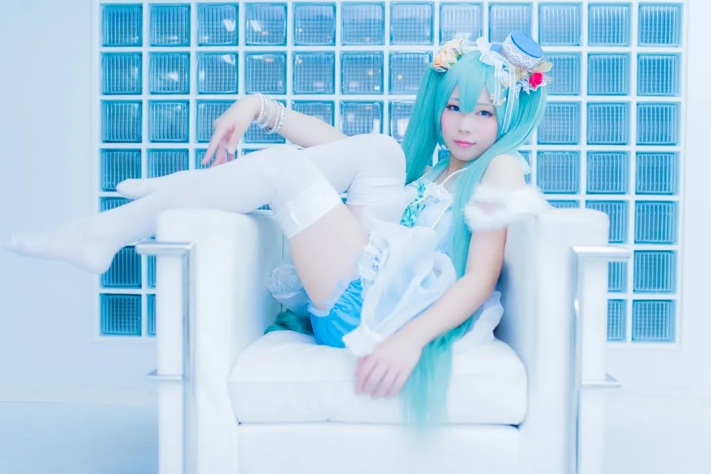 Miku Hatsune in All Gravure set Nairu