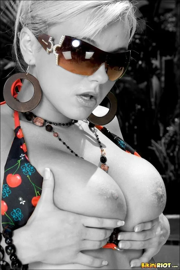 bree olson color splash