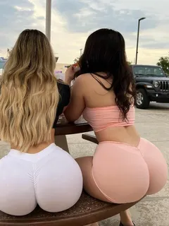 which butt do you like? so unbelivable babes!