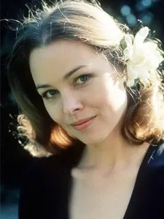 michelle phillips (former backing singer of the mamas & papas)