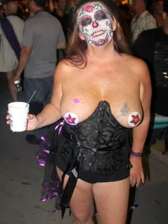 sugar skull and sweet boobs!