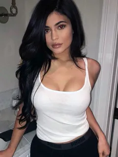 kylie jenner showing off her breasts