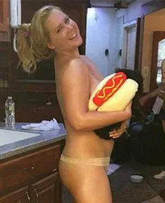 amy schumer leaked naked pics on snapchat